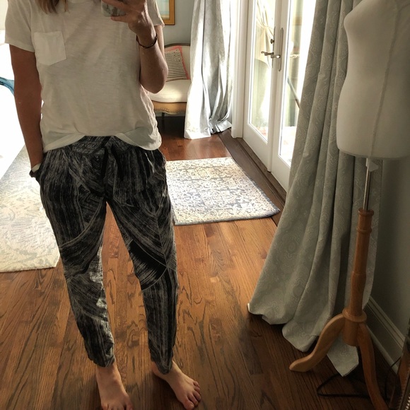 lululemon athletica Pants - Lululemon pants